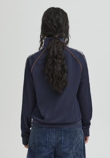 Спортивная куртка