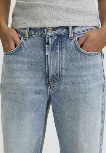 Свободные джинсы