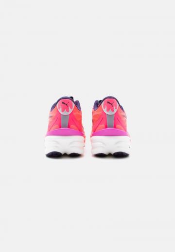 Тренировочные кроссовки