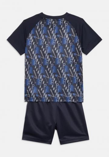 Спортивные шорты