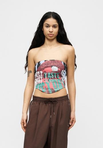 Топ без бретелек