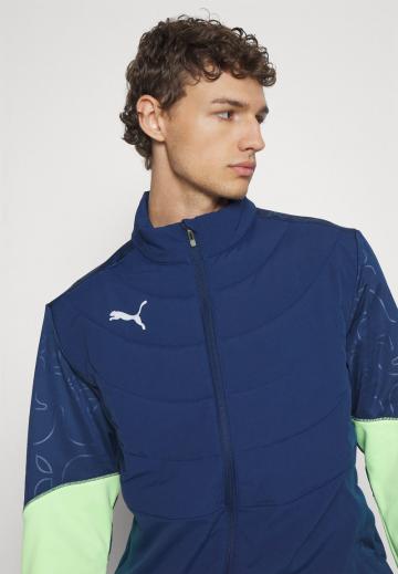 Спортивная куртка