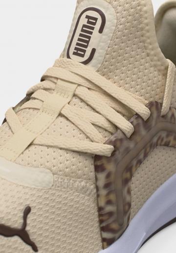 Тренировочные кроссовки