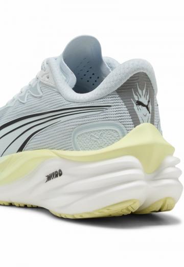 Беговые кроссовки