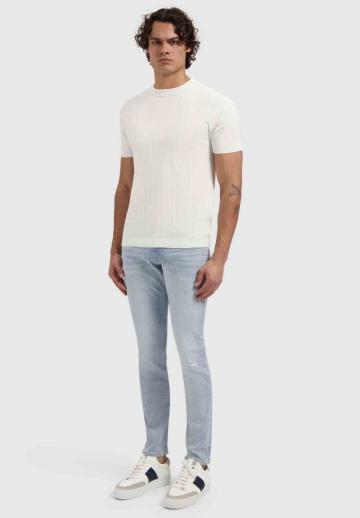 Узкие джинсы