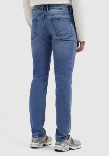 Узкие джинсы