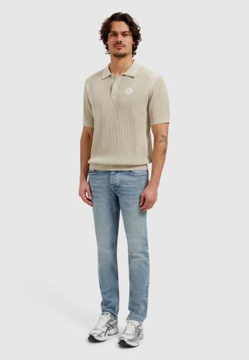 Узкие джинсы