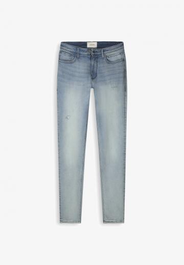 Узкие джинсы