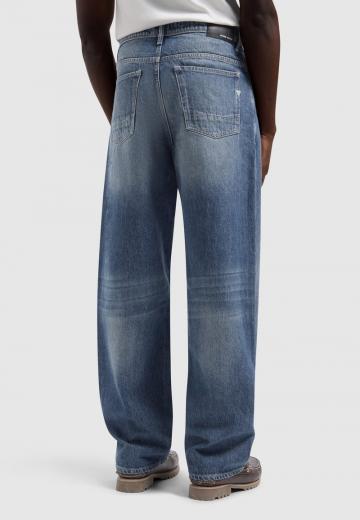 Свободные джинсы