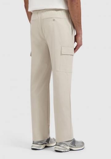 Брюки с накладными карманами