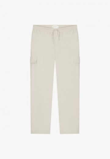 Брюки с накладными карманами