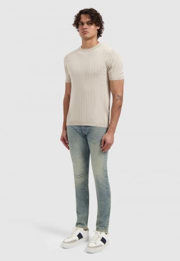 Узкие джинсы