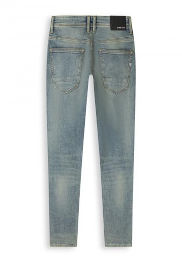 Узкие джинсы