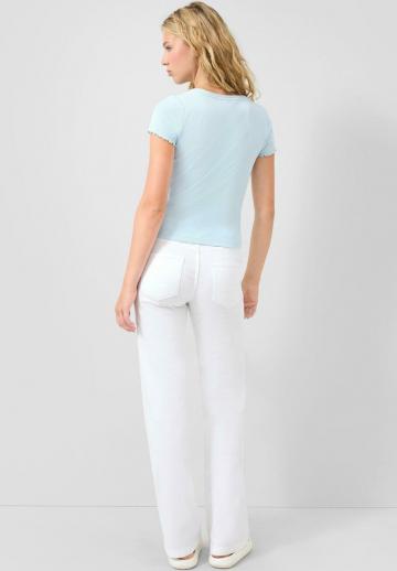 Прямые джинсы