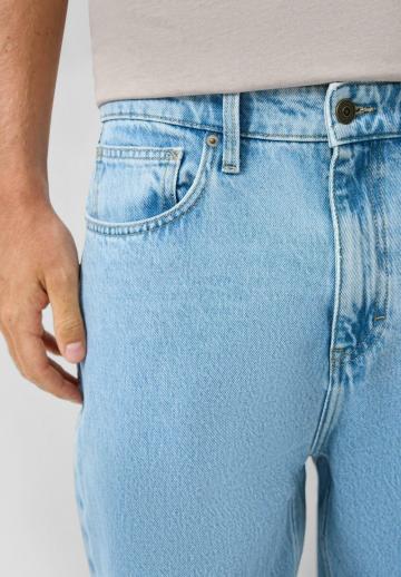 Прямые джинсы