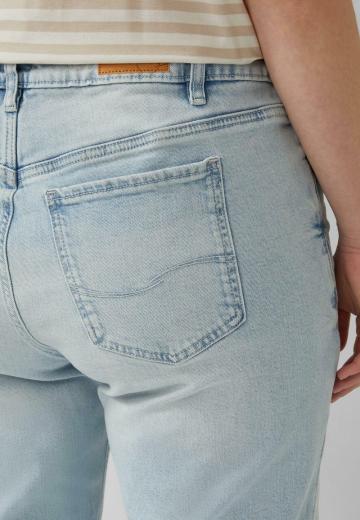 Клешеные джинсы