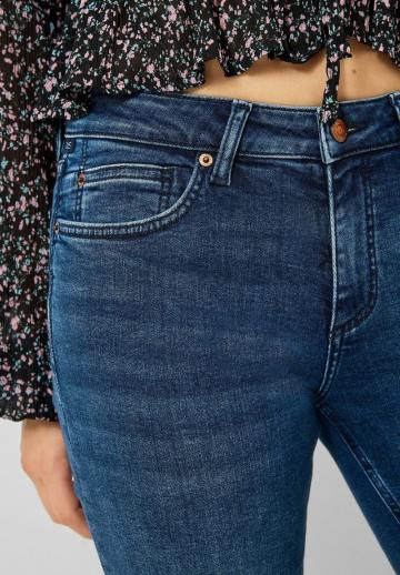 Узкие джинсы