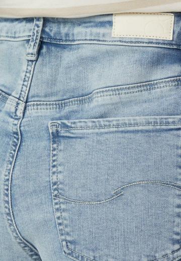 Свободные джинсы