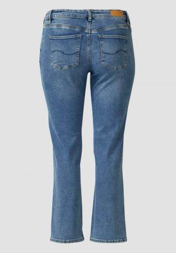 Прямые джинсы