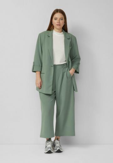 Короткое пальто