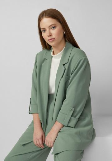 Короткое пальто