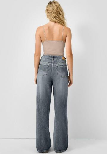 Топ на бретельках