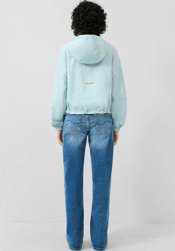 Куртка с накладнымит карманами