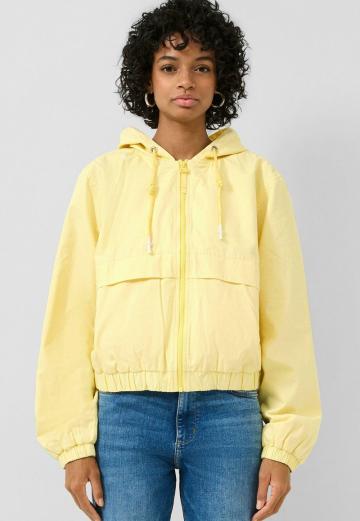 Куртка с накладнымит карманами