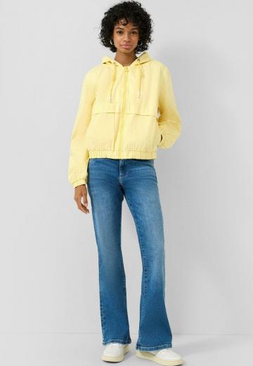 Куртка с накладнымит карманами