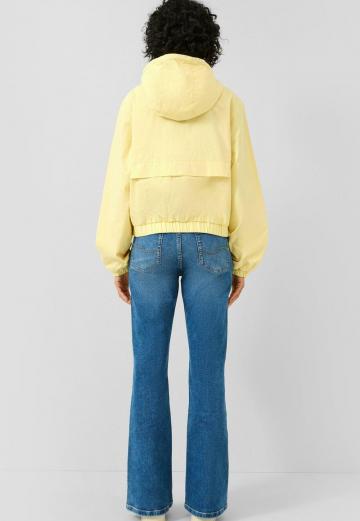 Куртка с накладнымит карманами