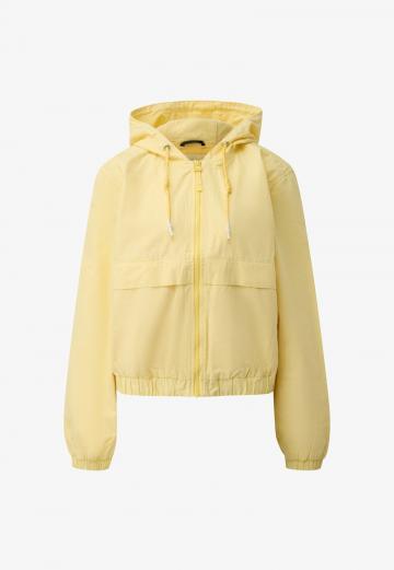 Куртка с накладнымит карманами