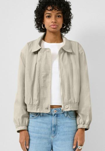 Короткая куртка