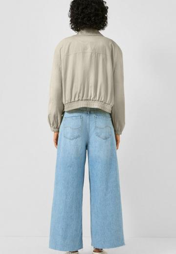 Короткая куртка