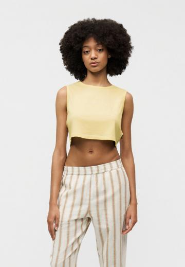 Спортивный топ