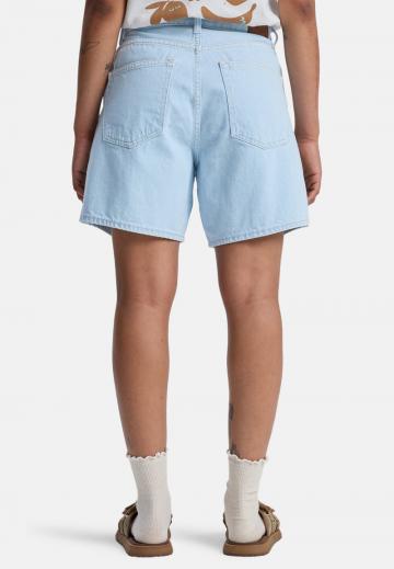 Джинсовые шорты