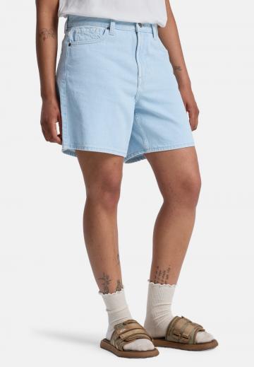 Джинсовые шорты