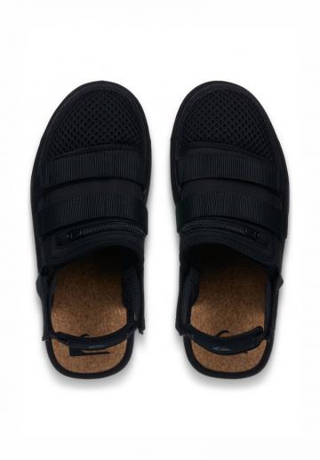 Спортивные сандалии