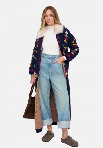 Жаккардовая вязаная кофта