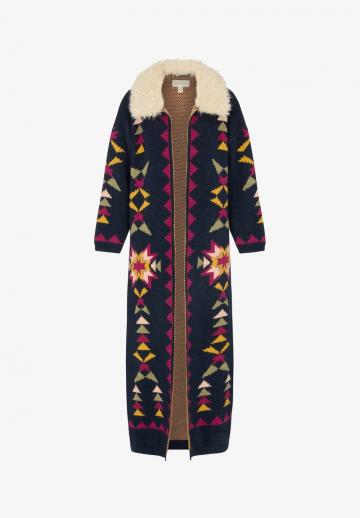 Жаккардовая вязаная кофта