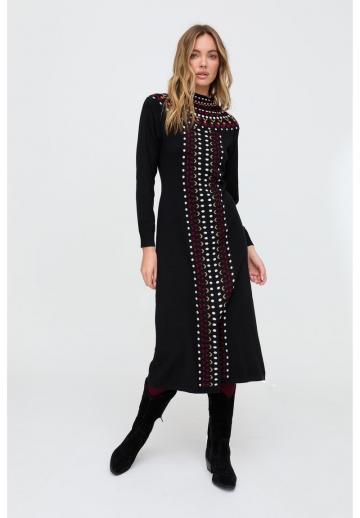 Вязаное платье