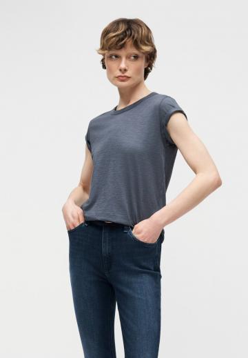 Узкие джинсы