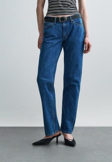 Прямые джинсы