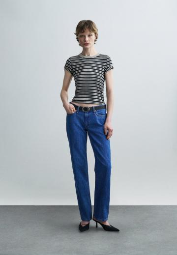 Прямые джинсы