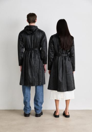 Куртка-дождевик