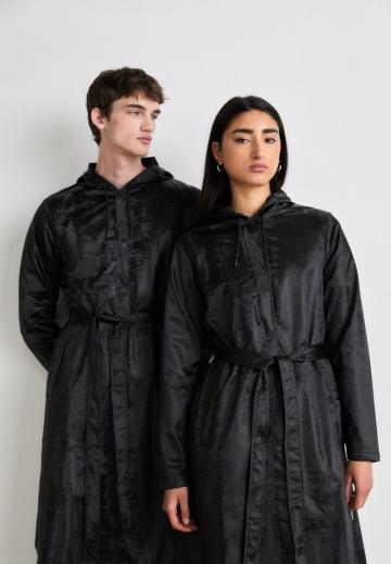 Куртка-дождевик