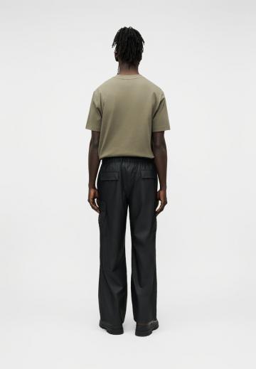 Брюки с накладными карманами