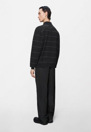 Пуловер в полоску