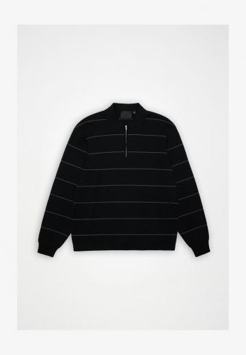 Пуловер в полоску