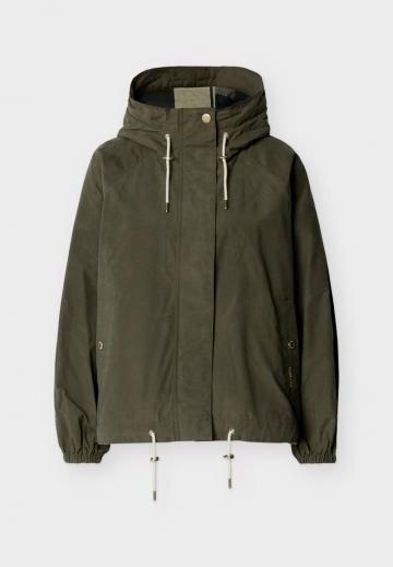 Куртка с накладнымит карманами