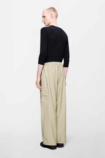 Брюки с накладными карманами